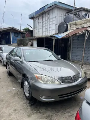 Toyota Camry LE 4dr Sedan (2.4L 4cyl 5M) 2003 Gray