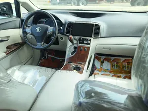 Toyota Venza V6 AWD 2010 Gray