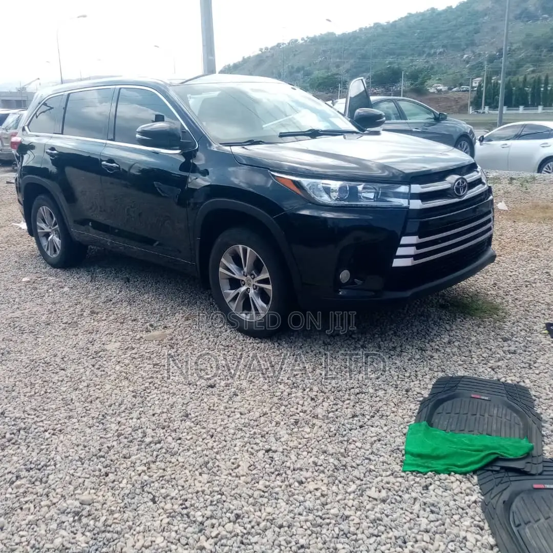 Toyota Highlander LE Plus 4dr SUV AWD (3.5L 6cyl 6A) 2015 Black