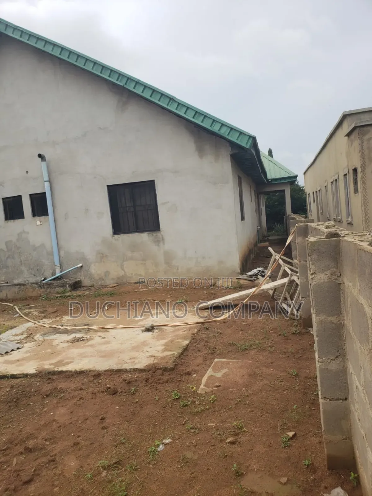 4bdrm Bungalow in Ayobo for sale