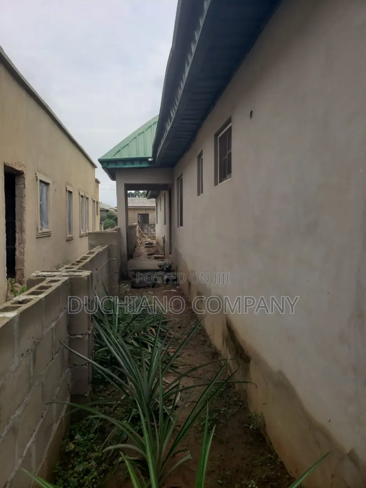 4bdrm Bungalow in Ayobo for sale