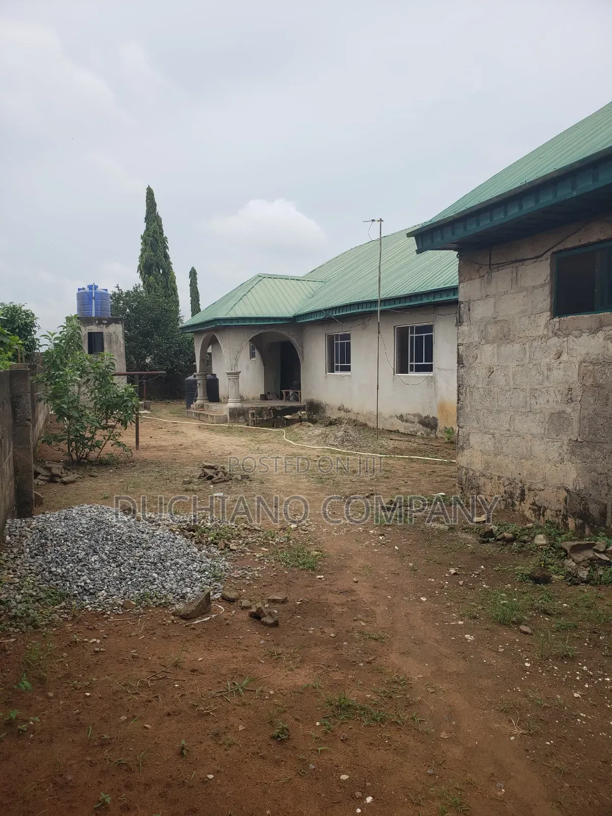 4bdrm Bungalow in Ayobo for sale