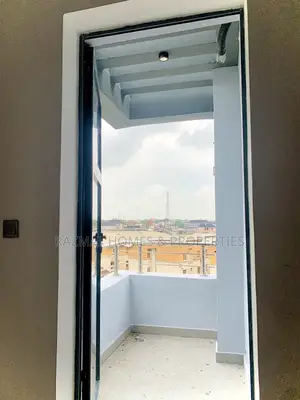 4bdrm Duplex in Iponri for rent