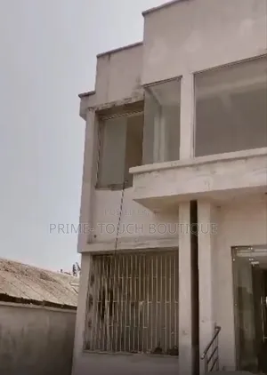 6bdrm Duplex in Solomon Igwe Close, Sangotedo for sale