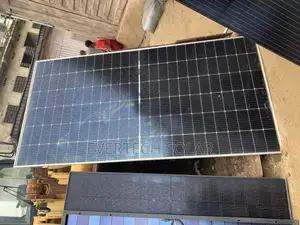 600 Watts Jinko Half Cut Mono Crystalline Panel