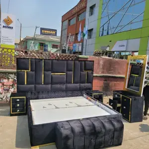 High Bord Padded Bedframe