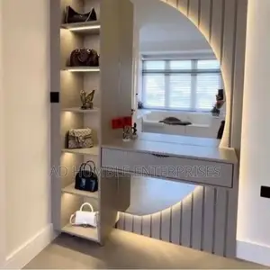 Standard Design of Mirror Console With Shelf