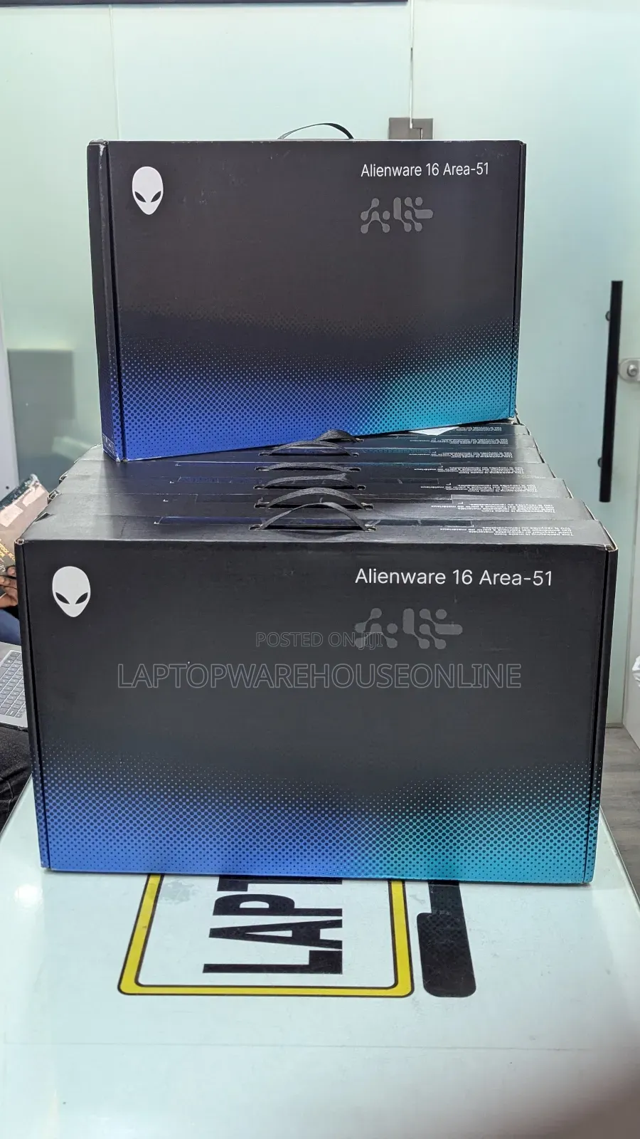 New Laptop Dell Alienware Area-51 64GB Intel Core Ultra 9 SSD 2T