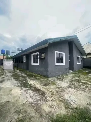 4bdrm Bungalow in Rumuodomaya  Port for sale