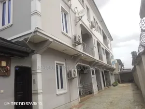 3bdrm House in Ikeja for rent
