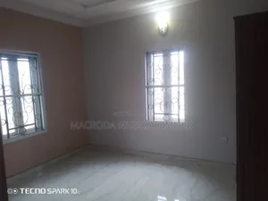 3bdrm House in Ikeja for rent