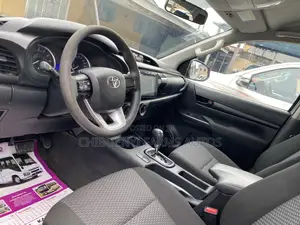 Toyota Hilux SR5+ 4x4 2018 White