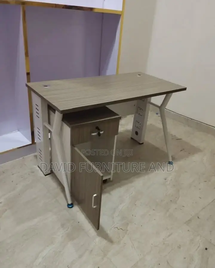 Office Table (Detach)