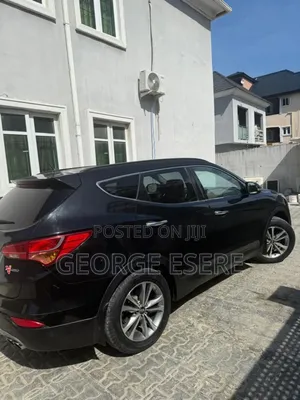 Photo - Hyundai Santa Fe Limited AWD 2016 Black