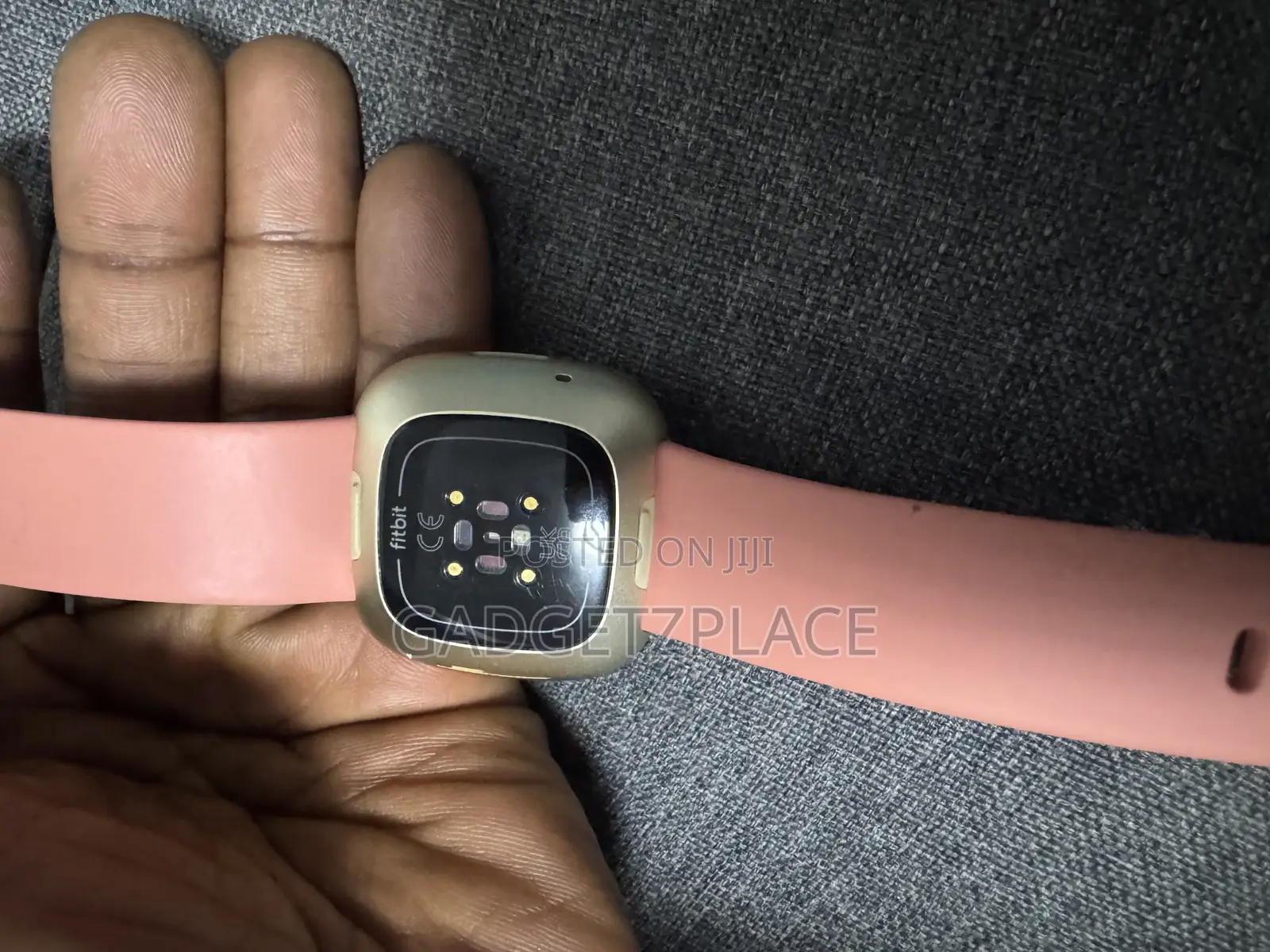Fitbit Versa 3