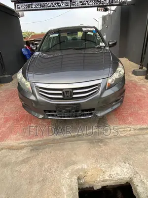 Photo - Honda Accord 2012 Gray