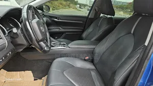 Toyota Camry XSE (2.5L 4cyl 8A) 2019 Blue