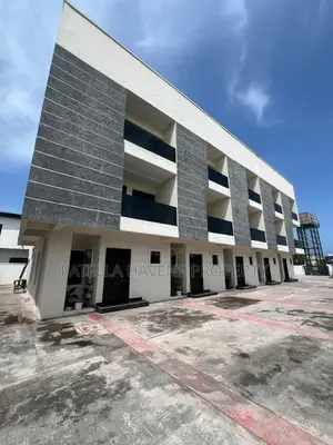4bdrm Duplex in Lekki for sale