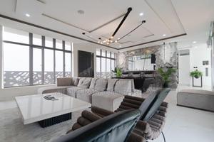 Gallery image with a fresh perspective