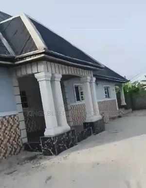 4bdrm Bungalow in Ighrekpokpo Axis, Warri for sale