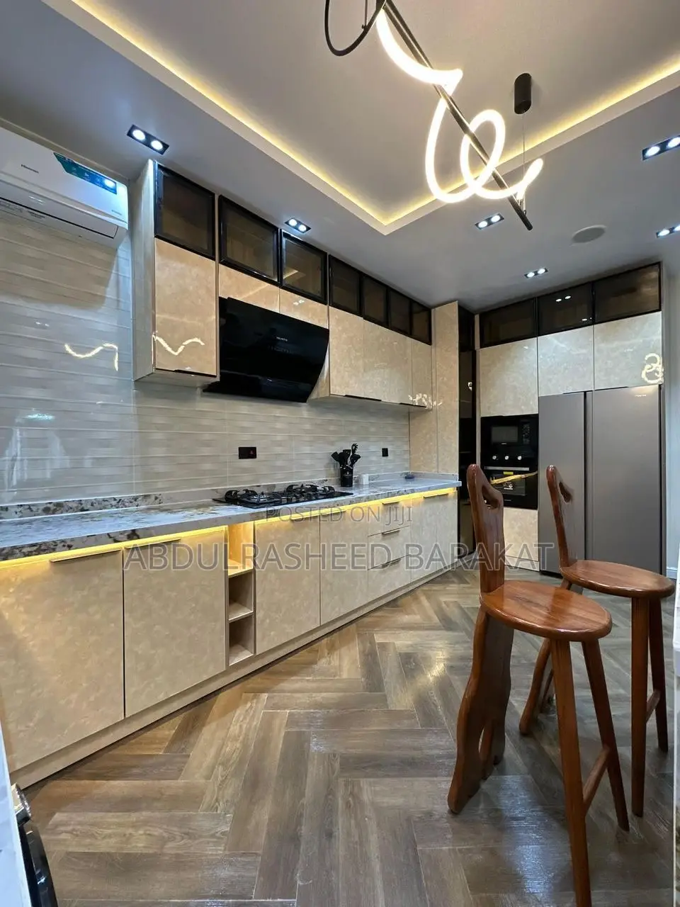 Luxurious Three Bedroom Apartment