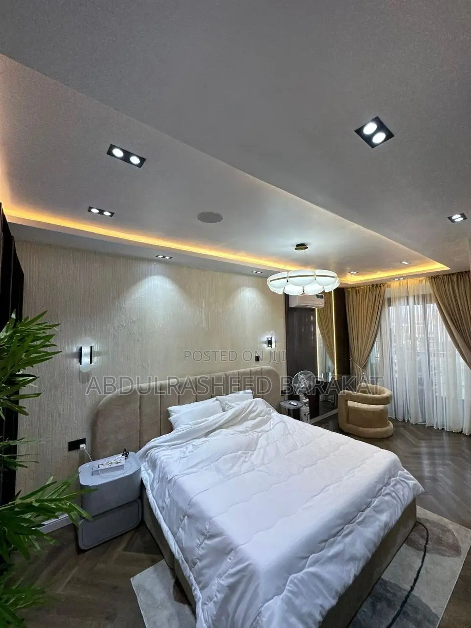 Luxurious Three Bedroom Apartment