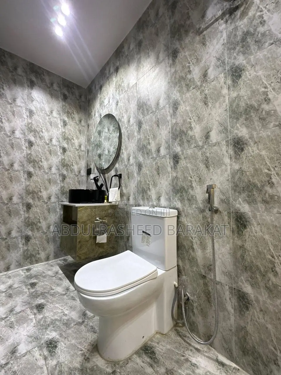 Luxurious Three Bedroom Apartment