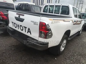 Toyota Hilux SR5 4x4 2017 White