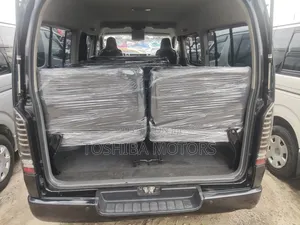 Toyota HiAce 2016 Black