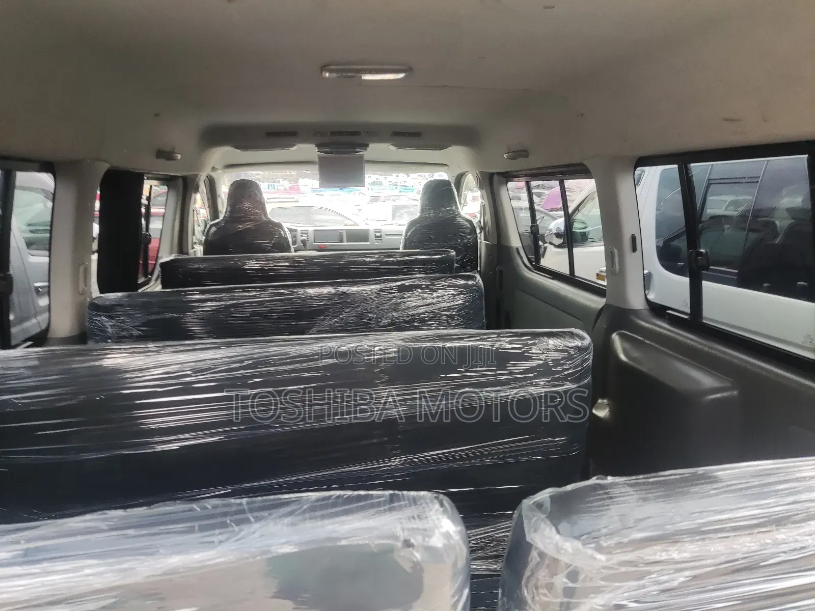 Toyota HiAce 2016 Black