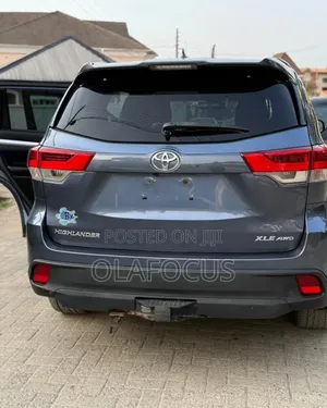 Toyota Highlander 2020 Blue