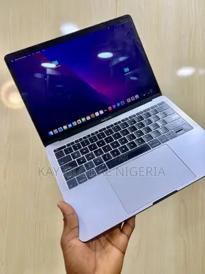 Laptop Apple MacBook Pro 2016 8GB Intel Core I5 SSD 512GB