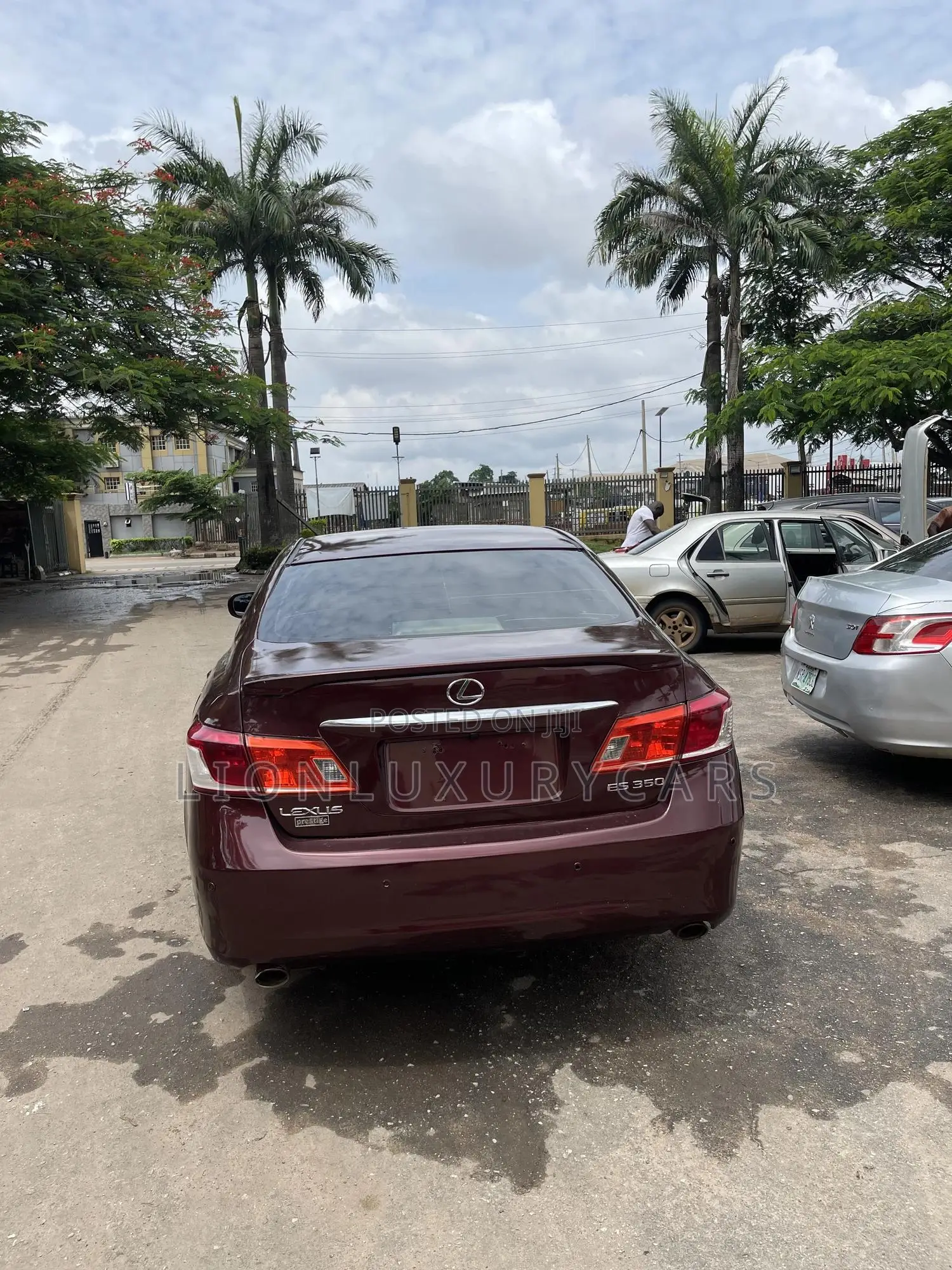 Lexus ES 2010 Red