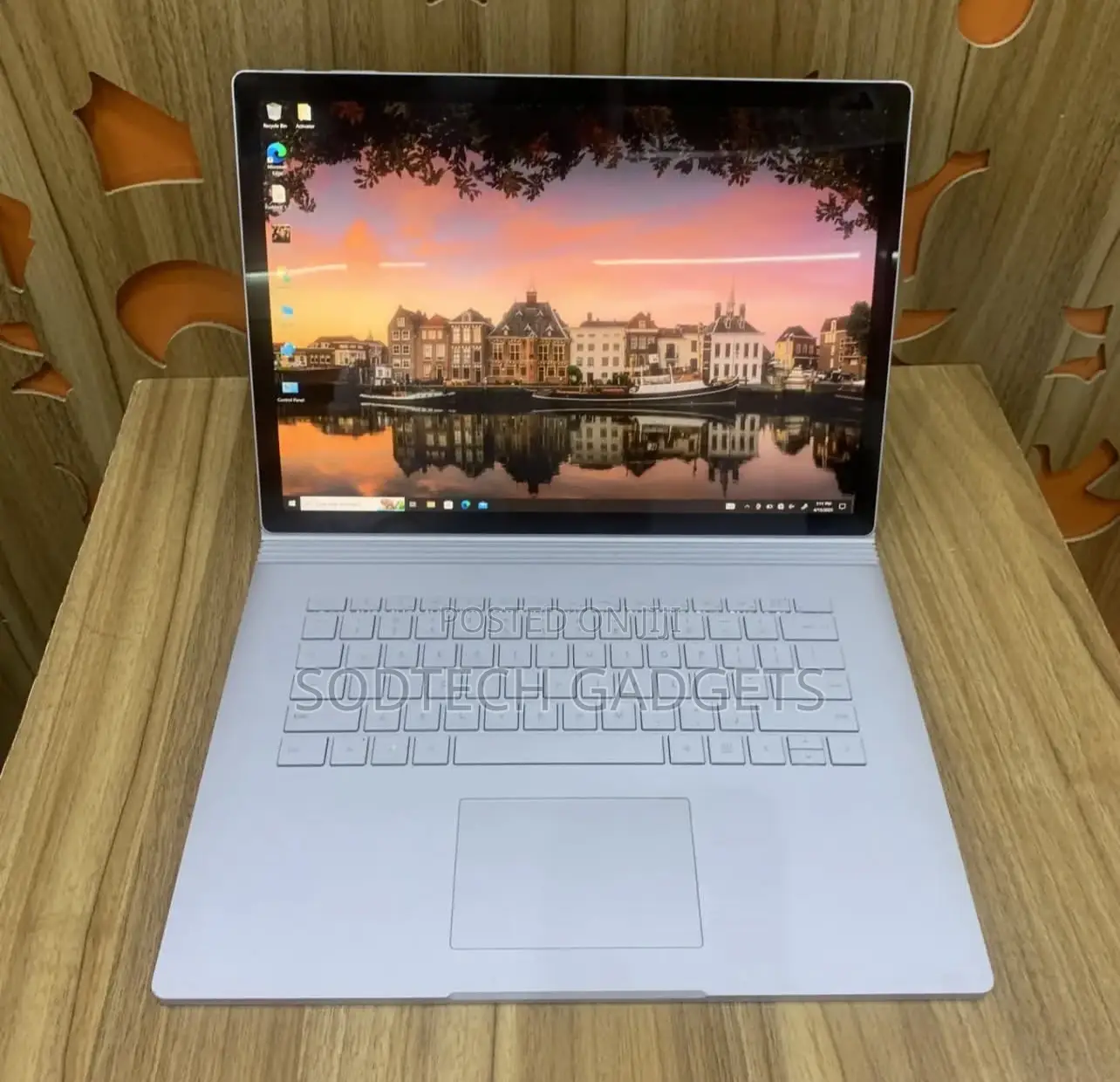 Laptop Microsoft Surface Book 2 8GB Intel Core I7 SSD 256GB