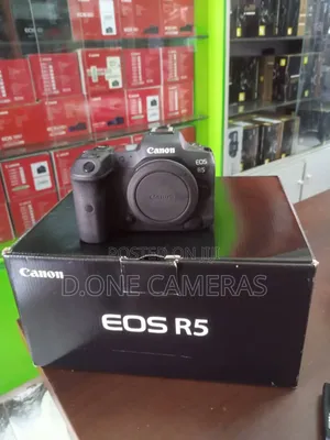 Canon Eos R5 Mirrorless Full Frame Camera