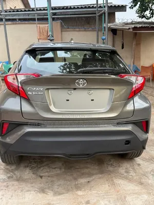 Toyota C-HR XLE 2021 Gray