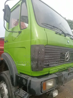 Mercedes Benz Hiab Truck 6 Tone With Auxiliary Tokunbo