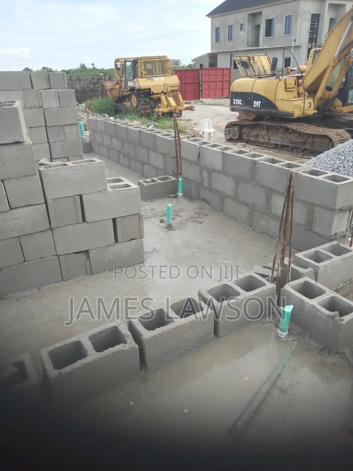 I'm a Skilled Togolese Bricklayer/House Builder