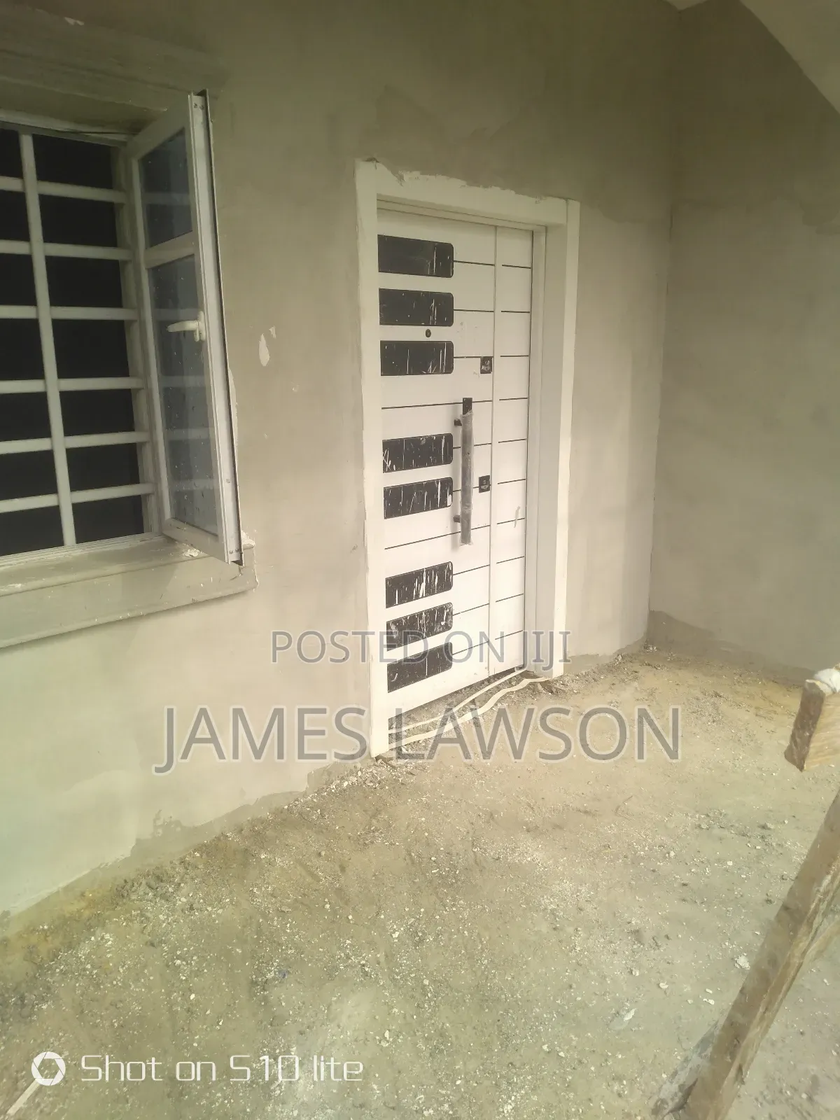 I'm a Skilled Togolese Bricklayer/House Builder