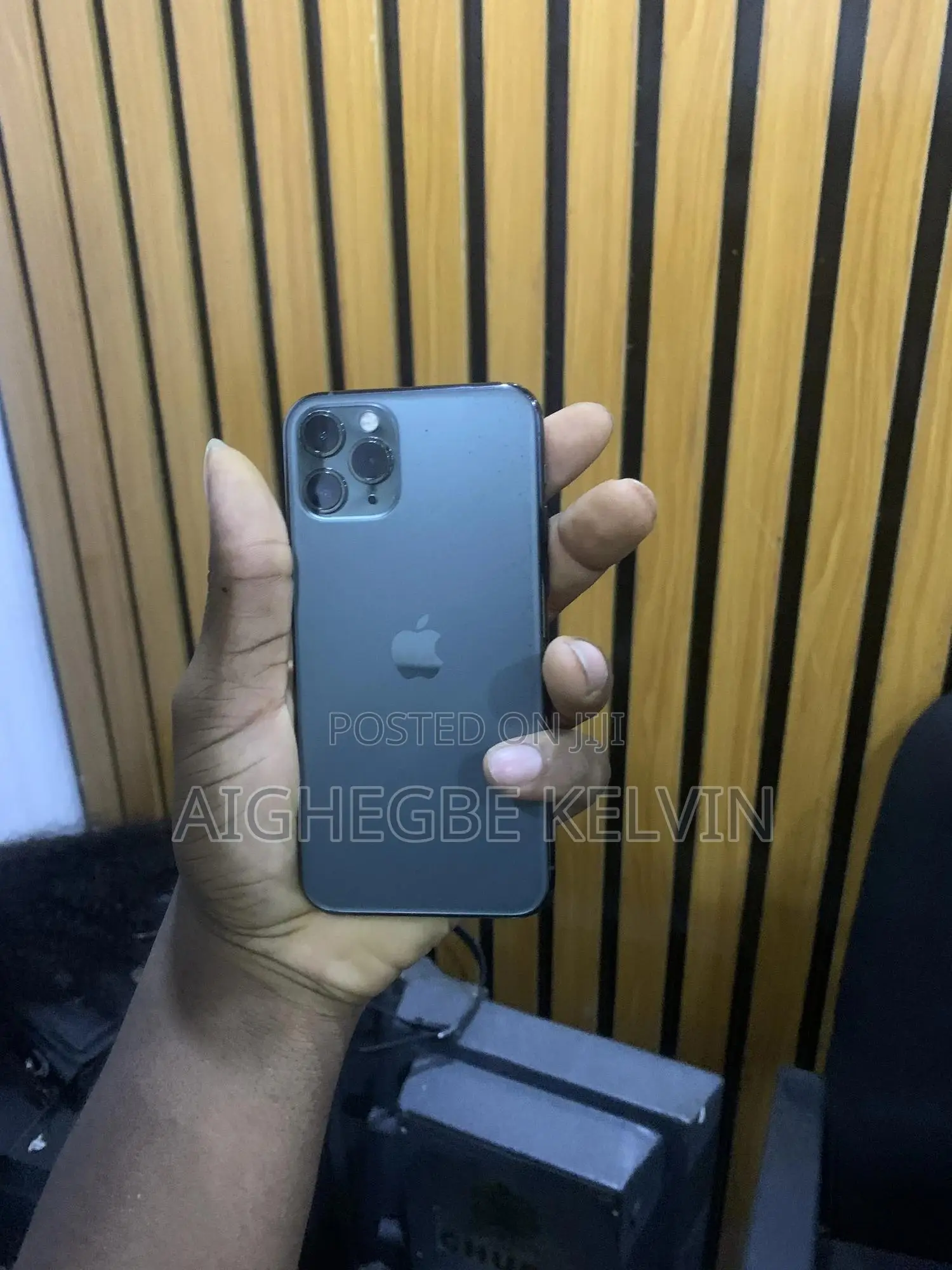 Apple iPhone 11 Pro Max 64 GB Green