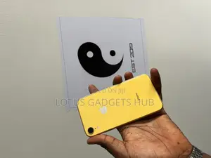Apple iPhone XR 64 GB Yellow