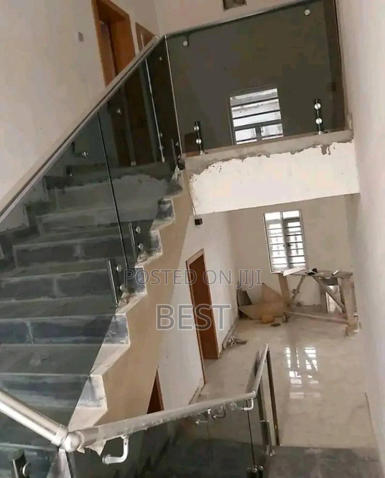 Frameless Glass  Staircase And Balcony