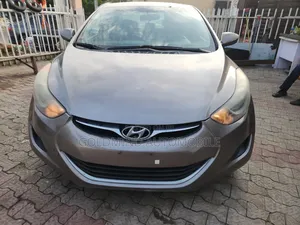 Hyundai Elantra GLS Sedan FWD (1.8L 4cyl 6M) 2013 Brown