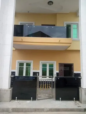 Photo - Frameless Glass Design
