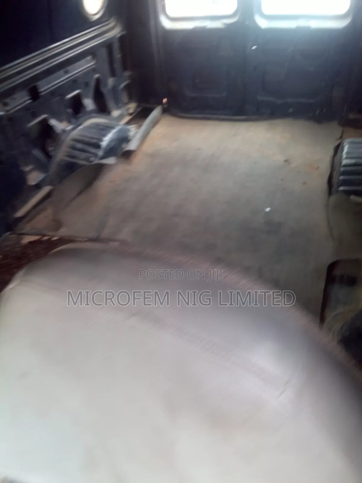 Ford E250 2006 Blue