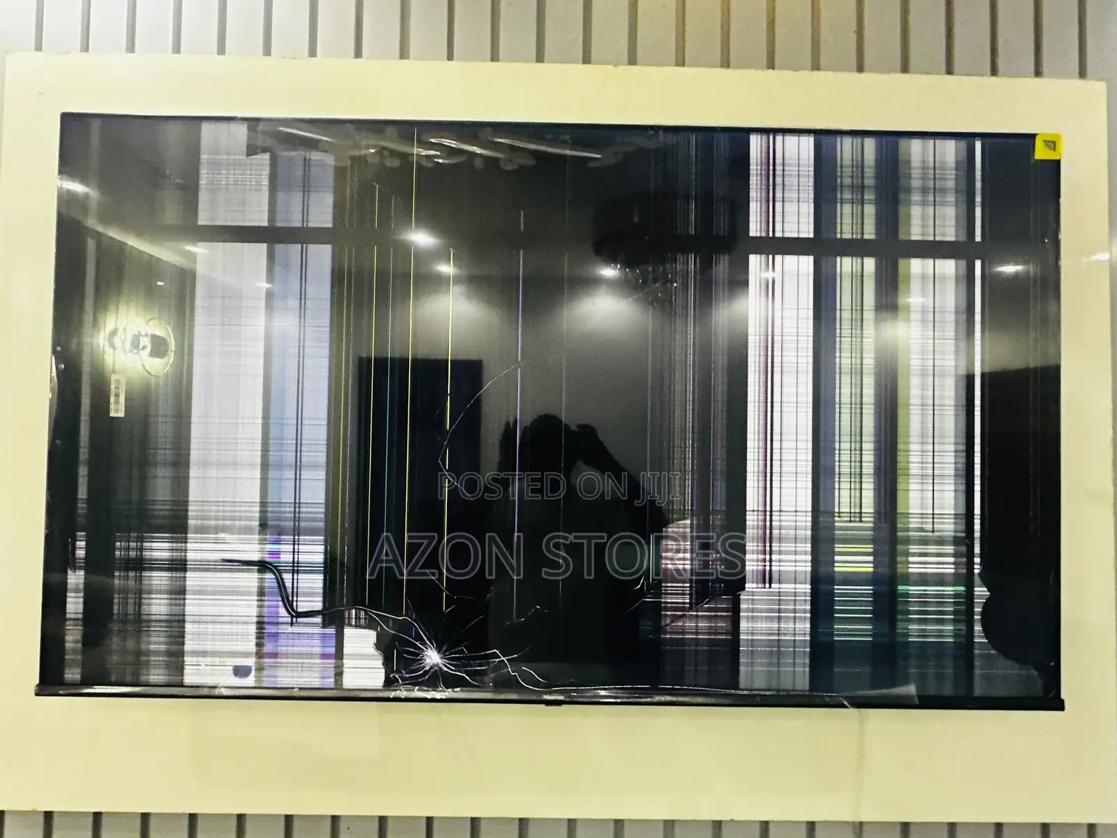 Hisense Tv 65 Inches With Broken Screen