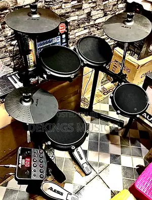 Alesis Turbo Mesh 8 Piece Drum Kit