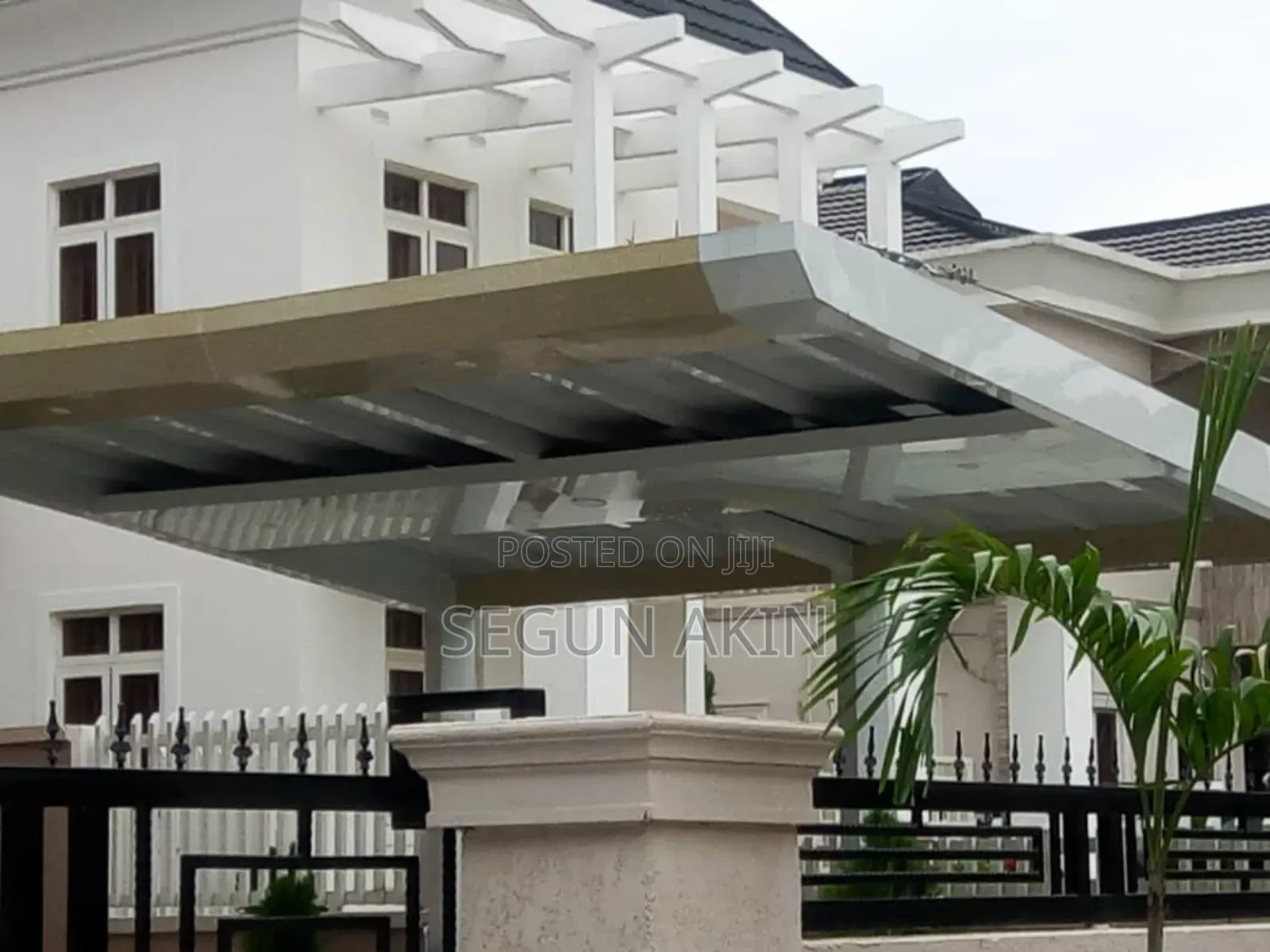 Exclusive Carport