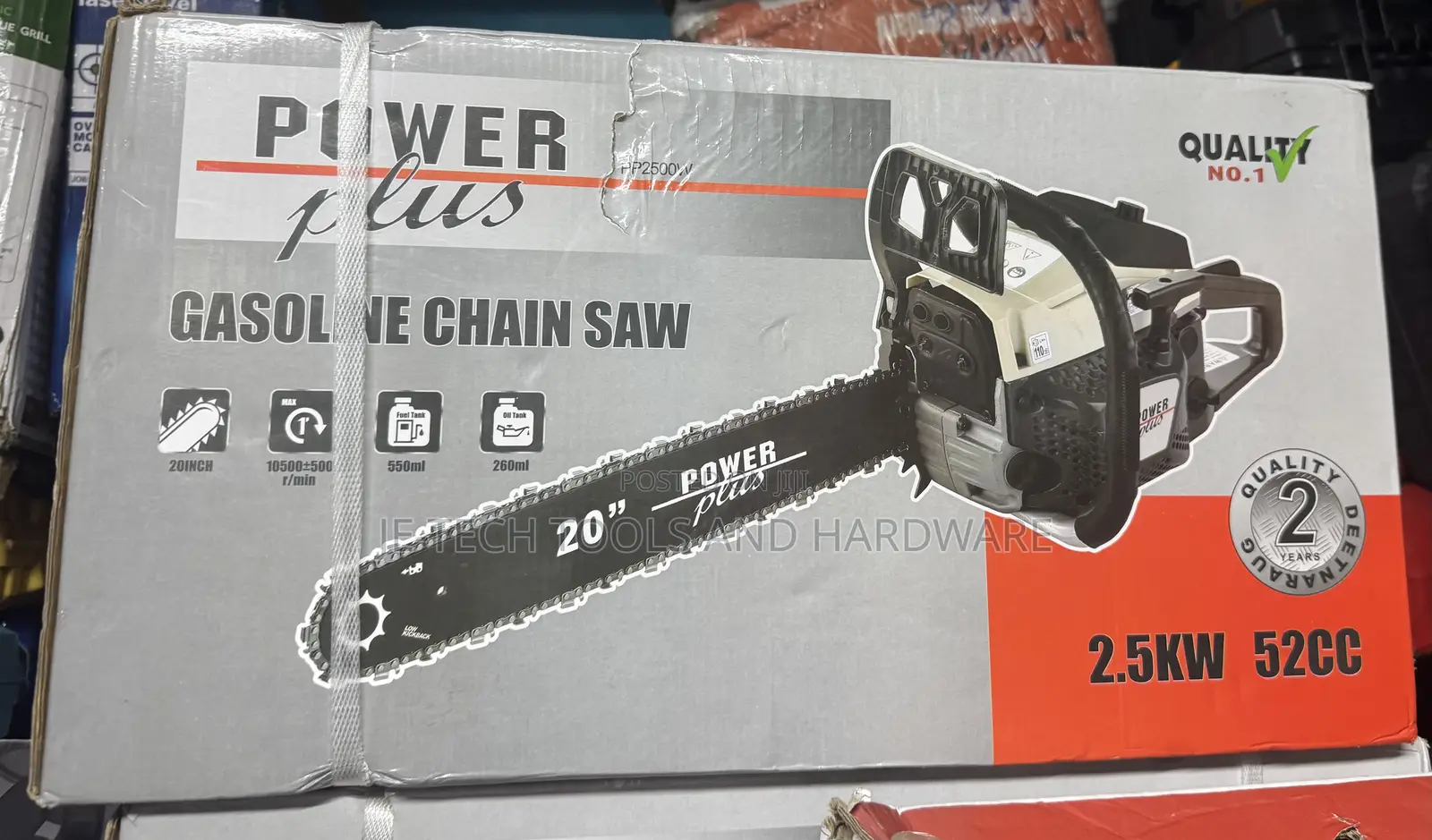 Petrol-powered Chainsaw Power Plus 20"