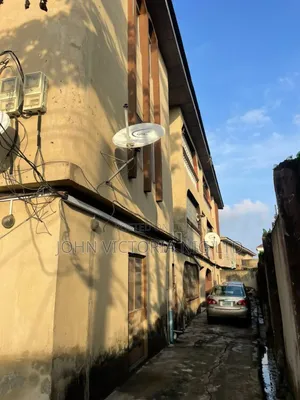 Photo - 18bdrm Block of Flats in Ojodu Berger for sale